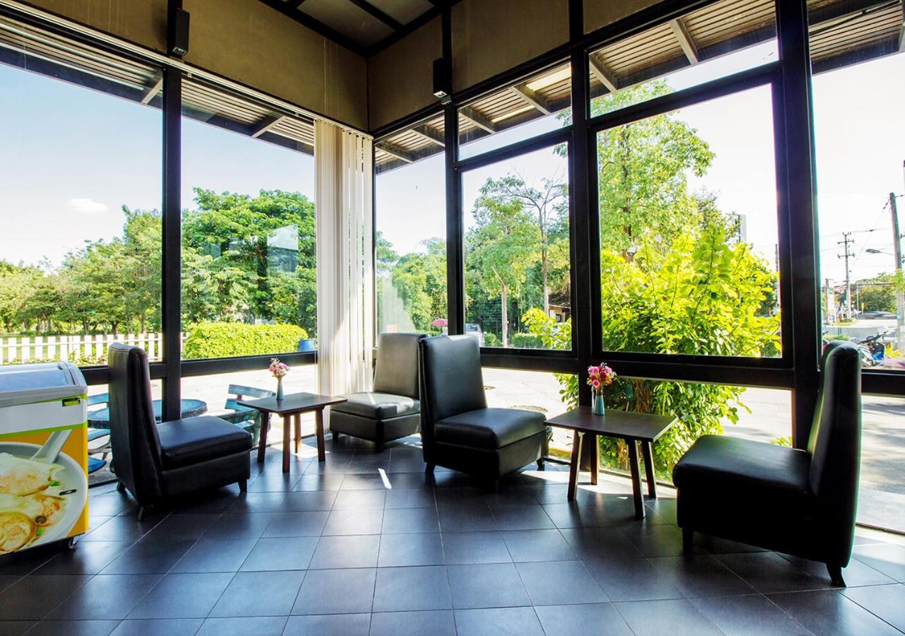 B2 Airport Hotel Chiang Mai Exterior photo